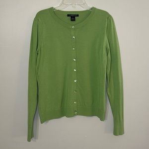 green button up cardigan!